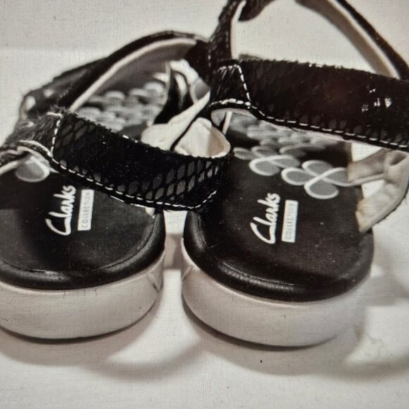 CLARKS SZ 7 Open Toe Black and Gray Tresca Trace Ankle Strap Flat Sandal NWOB - Picture 5 of 5